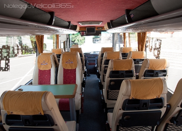 Minibus 25 posti