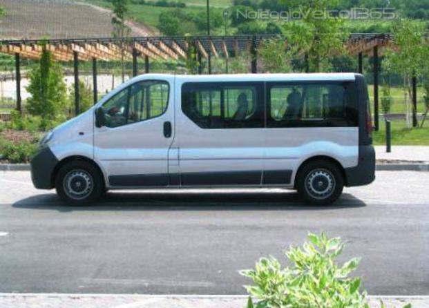 minibus 8 seats + driver